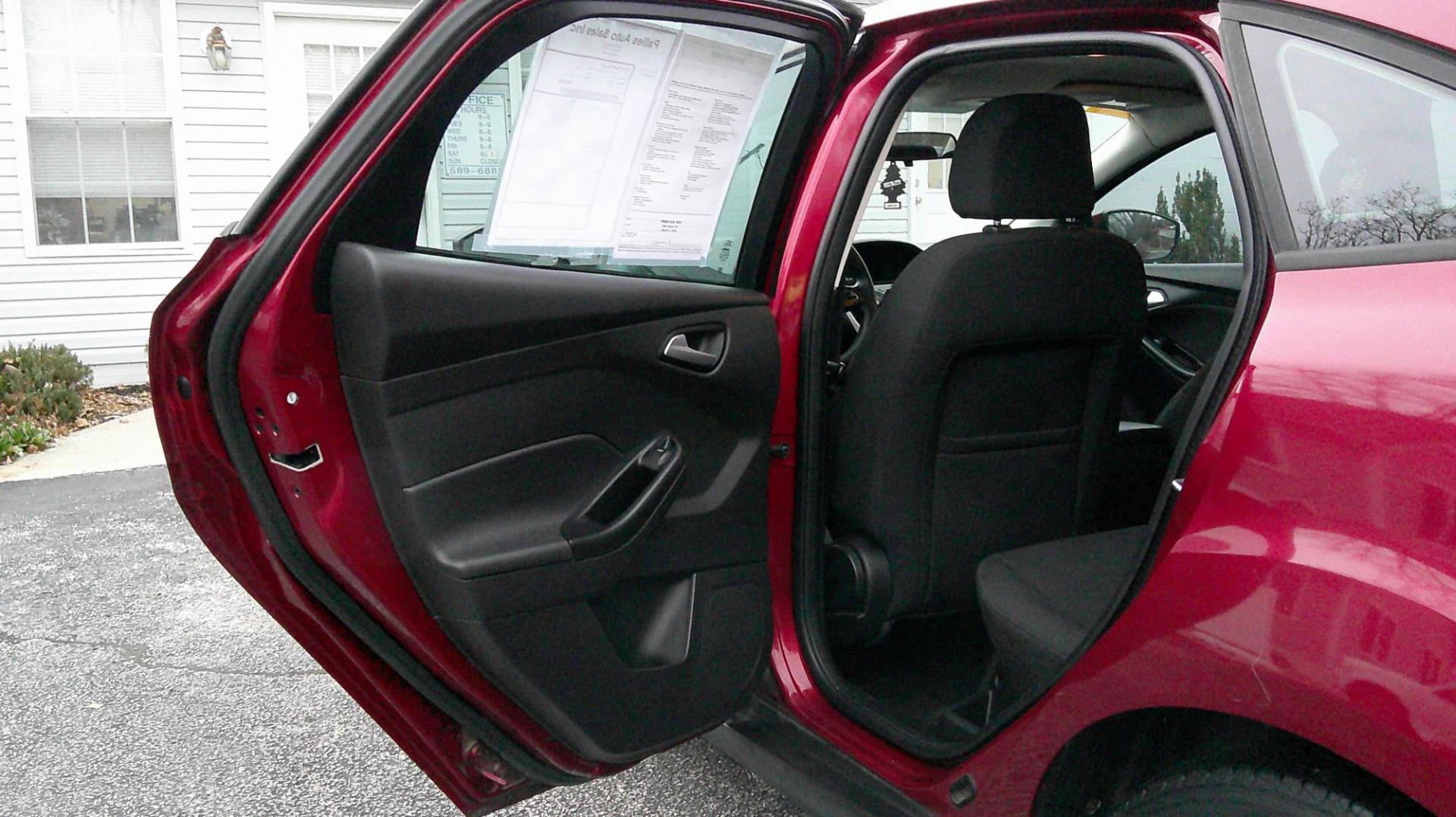 2015 RED Ford Focus SE Sedan (1FADP3F25FL) with an 2.0L L4 DOHC 16V engine, located at 540a Delsea Drive, Sewell, NJ, 08080, (987) 867-5309, 39.752560, -75.111206 - Photo#12