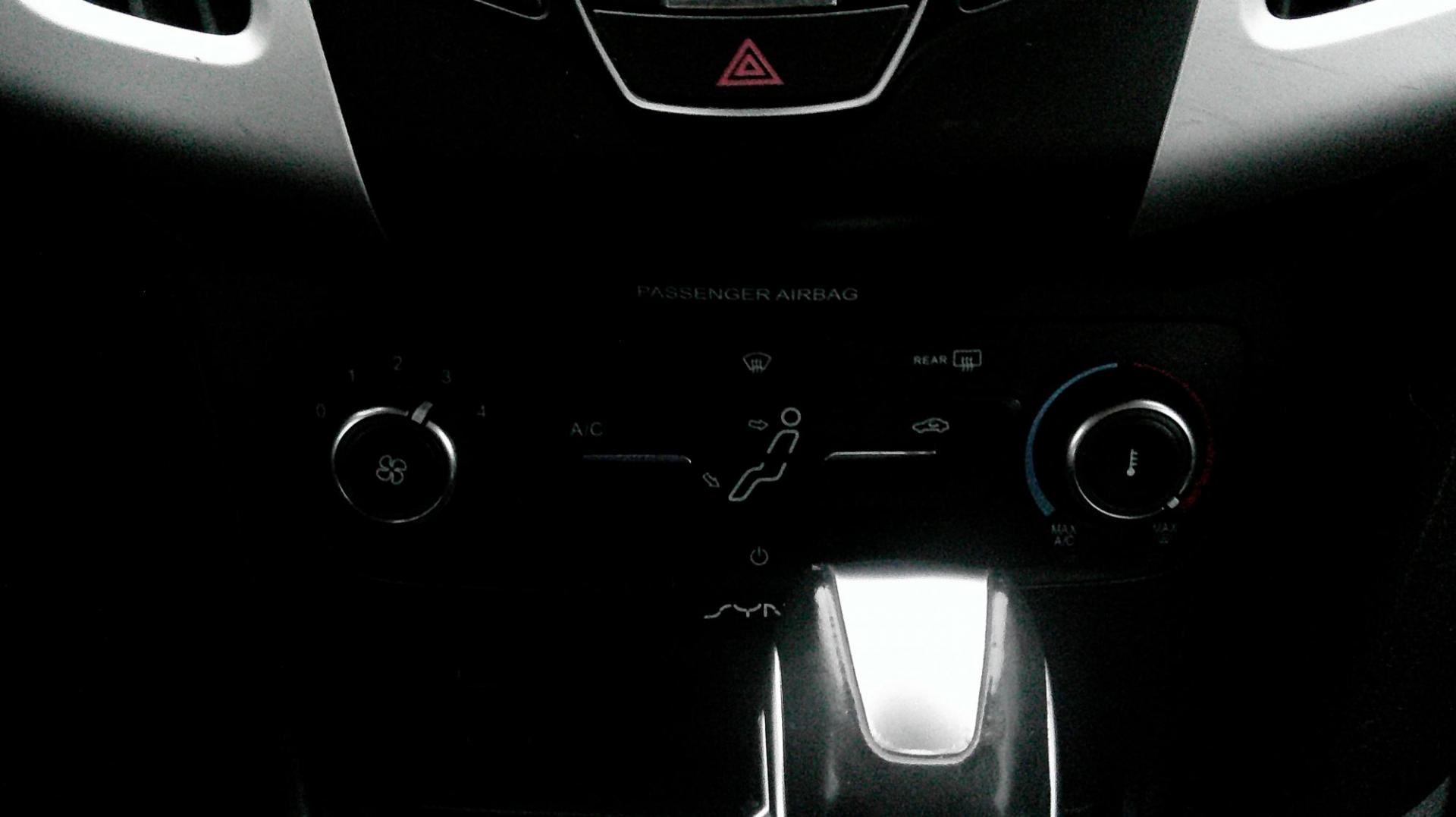 2015 RED Ford Focus SE Sedan (1FADP3F25FL) with an 2.0L L4 DOHC 16V engine, located at 540a Delsea Drive, Sewell, NJ, 08080, (987) 867-5309, 39.752560, -75.111206 - Photo#19