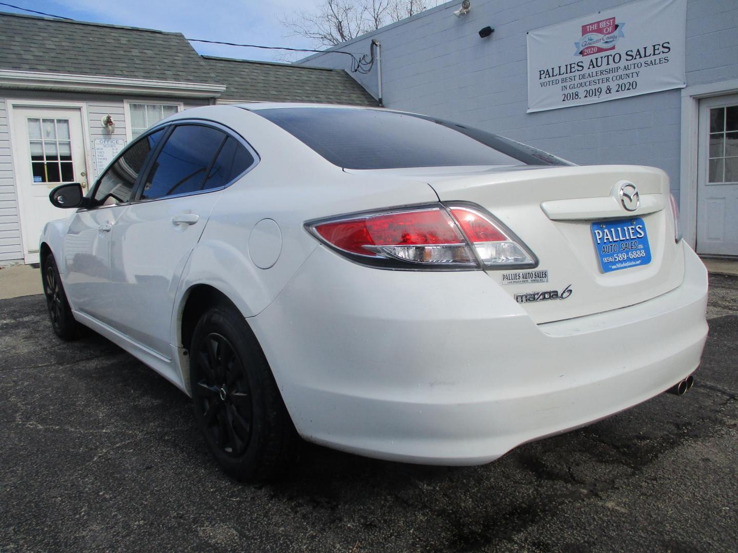 2011 WHITE Mazda MAZDA6 I Touring (1YVHZ8BH4B5) with an 2.5L L4 DOHC 16V engine, AUTOMATIC transmission, located at 540a Delsea Drive, Sewell, NJ, 08080, (987) 867-5309, 39.752560, -75.111206 - Photo#2