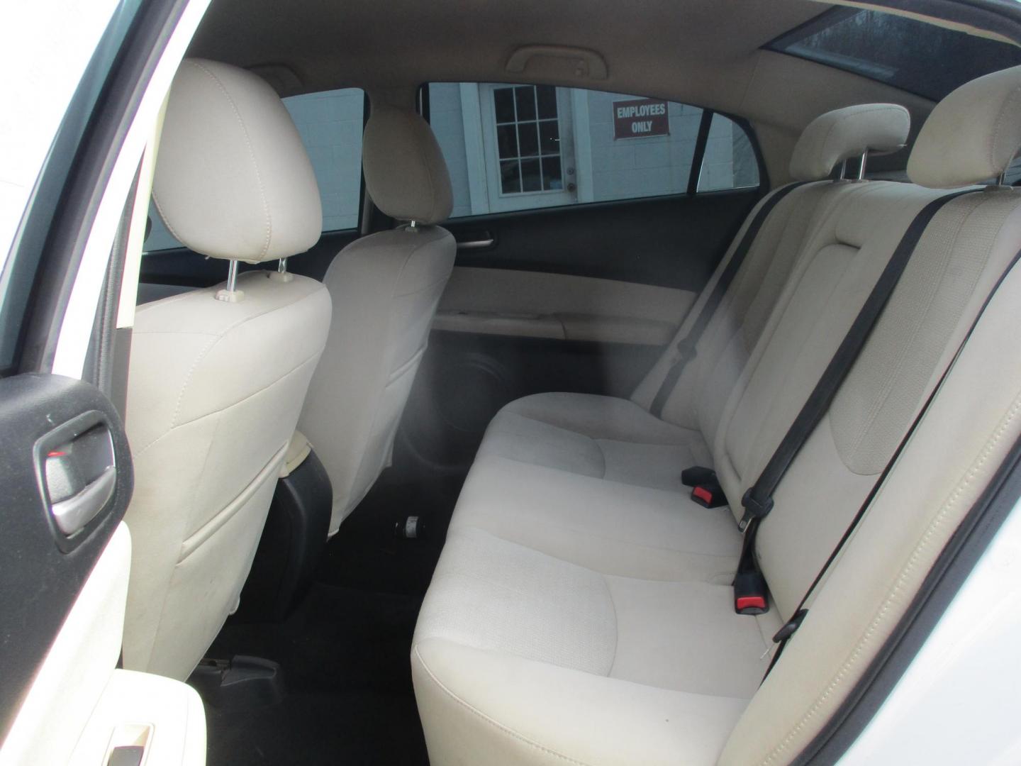 2011 WHITE Mazda MAZDA6 I Touring (1YVHZ8BH4B5) with an 2.5L L4 DOHC 16V engine, AUTOMATIC transmission, located at 540a Delsea Drive, Sewell, NJ, 08080, (987) 867-5309, 39.752560, -75.111206 - Photo#14