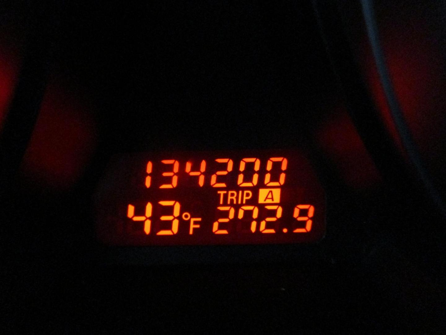 2011 WHITE Mazda MAZDA6 I Touring (1YVHZ8BH4B5) with an 2.5L L4 DOHC 16V engine, AUTOMATIC transmission, located at 540a Delsea Drive, Sewell, NJ, 08080, (987) 867-5309, 39.752560, -75.111206 - Photo#17