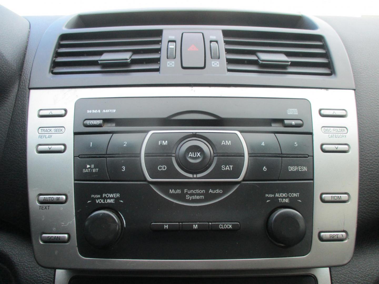 2011 WHITE Mazda MAZDA6 I Touring (1YVHZ8BH4B5) with an 2.5L L4 DOHC 16V engine, AUTOMATIC transmission, located at 540a Delsea Drive, Sewell, NJ, 08080, (987) 867-5309, 39.752560, -75.111206 - Photo#18