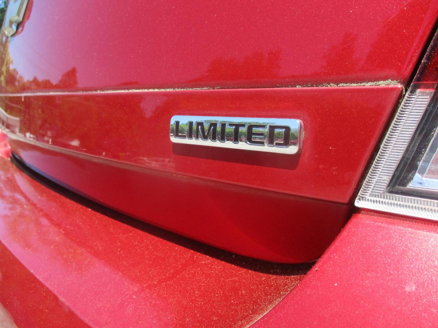 2014 RED Chevrolet Impala LTZ (2G1WC5E37E1) with an 3.6L V6 DOHC 16V FFV engine, 6-Speed Automatic transmission, located at 540a Delsea Drive, Sewell, NJ, 08080, (987) 867-5309, 39.752560, -75.111206 - Photo#5
