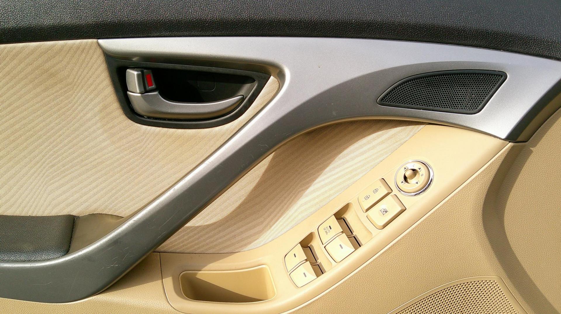 2013 WHITE Hyundai Elantra Limited (5NPDH4AE9DH) with an 1.8L L4 DOHC 16V engine, 6-Speed Automatic transmission, located at 540a Delsea Drive, Sewell, NJ, 08080, (987) 867-5309, 39.752560, -75.111206 - Photo#8