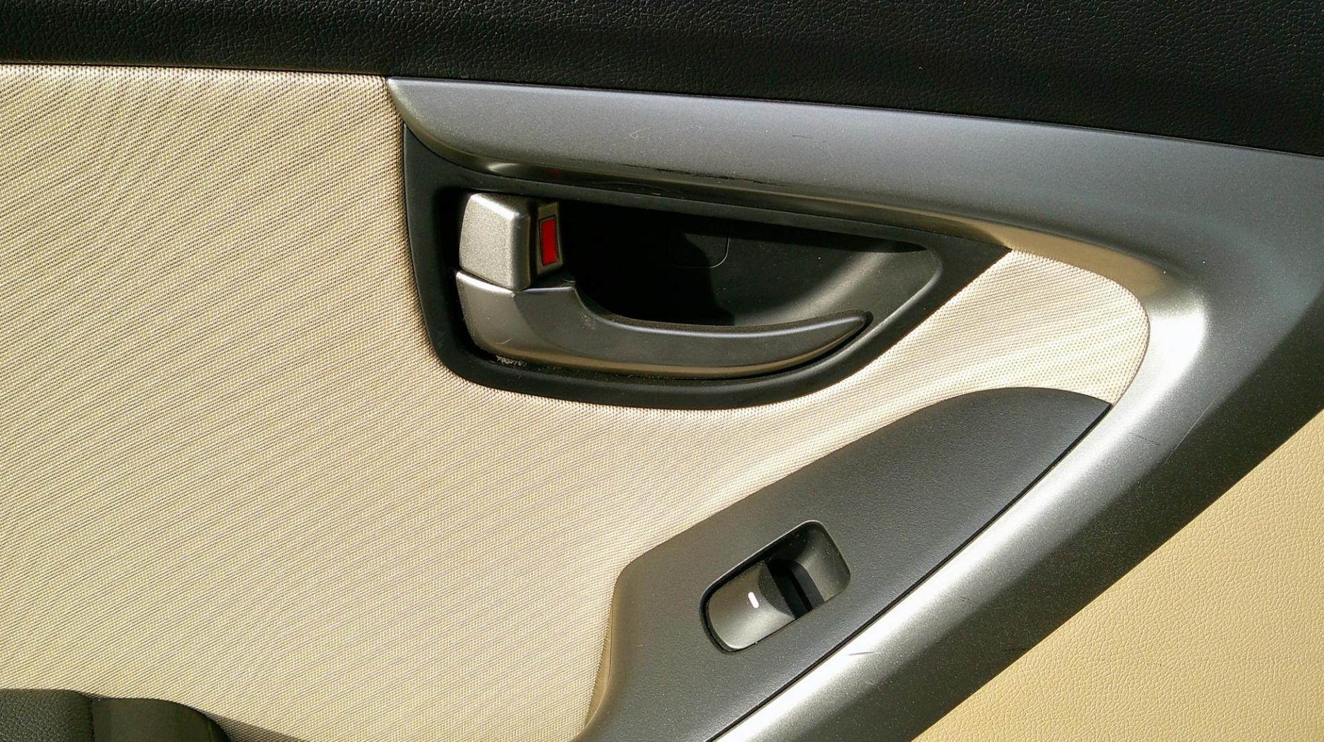 2013 WHITE Hyundai Elantra Limited (5NPDH4AE9DH) with an 1.8L L4 DOHC 16V engine, 6-Speed Automatic transmission, located at 540a Delsea Drive, Sewell, NJ, 08080, (987) 867-5309, 39.752560, -75.111206 - Photo#11