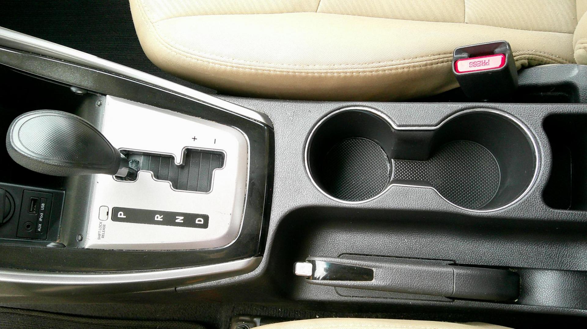 2013 WHITE Hyundai Elantra Limited (5NPDH4AE9DH) with an 1.8L L4 DOHC 16V engine, 6-Speed Automatic transmission, located at 540a Delsea Drive, Sewell, NJ, 08080, (987) 867-5309, 39.752560, -75.111206 - Photo#18