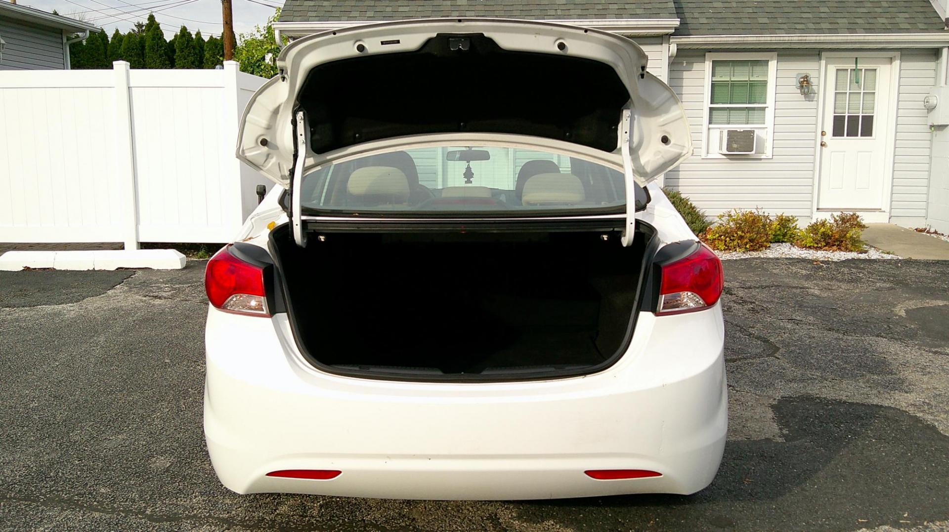 2013 WHITE Hyundai Elantra Limited (5NPDH4AE9DH) with an 1.8L L4 DOHC 16V engine, 6-Speed Automatic transmission, located at 540a Delsea Drive, Sewell, NJ, 08080, (987) 867-5309, 39.752560, -75.111206 - Photo#22