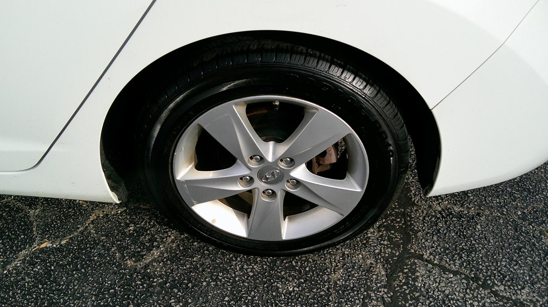 2013 WHITE Hyundai Elantra Limited (5NPDH4AE9DH) with an 1.8L L4 DOHC 16V engine, 6-Speed Automatic transmission, located at 540a Delsea Drive, Sewell, NJ, 08080, (987) 867-5309, 39.752560, -75.111206 - Photo#24