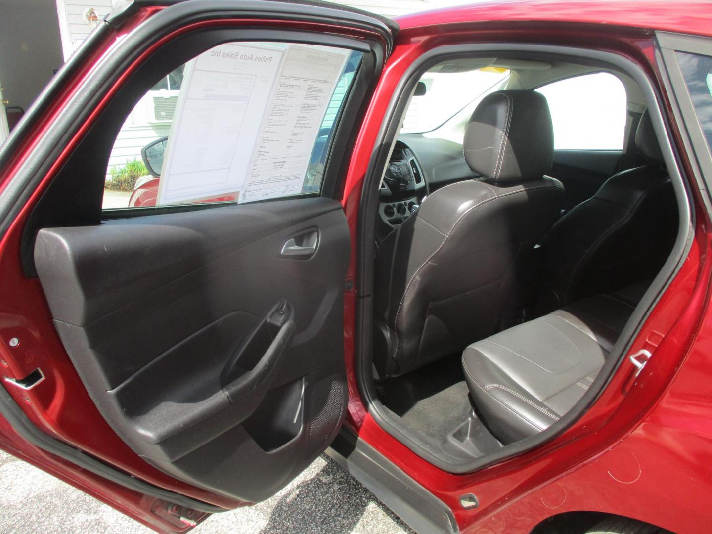 2014 RED Ford Focus SE Hatch (1FADP3K24EL) with an 2.0L L4 DOHC 16V engine, located at 540a Delsea Drive, Sewell, NJ, 08080, (987) 867-5309, 39.752560, -75.111206 - Photo#13