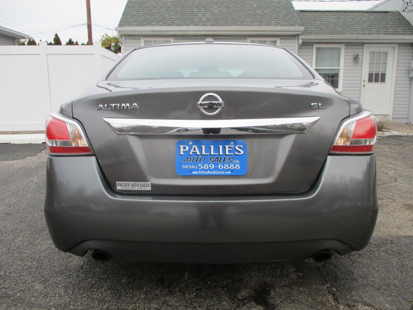 2015 GRAY Nissan Altima 2.5 S (1N4AL3APXFN) with an 2.5L L4 DOHC 16V engine, Continuously Variable Transmission transmission, located at 540a Delsea Drive, Sewell, NJ, 08080, (987) 867-5309, 39.752560, -75.111206 - Photo#3