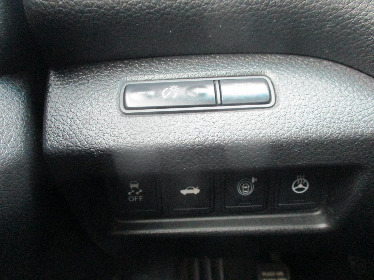 2015 GRAY Nissan Altima 2.5 S (1N4AL3APXFN) with an 2.5L L4 DOHC 16V engine, Continuously Variable Transmission transmission, located at 540a Delsea Drive, Sewell, NJ, 08080, (987) 867-5309, 39.752560, -75.111206 - Photo#24