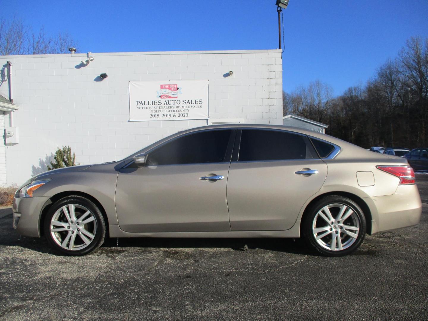 2015 BROWN Nissan Altima 3.5 SV (1N4BL3AP5FC) with an 3.5L V6 DOHC 24V engine, Continuously Variable Transmission transmission, located at 540a Delsea Drive, Sewell, NJ, 08080, (987) 867-5309, 39.752560, -75.111206 - Photo#1