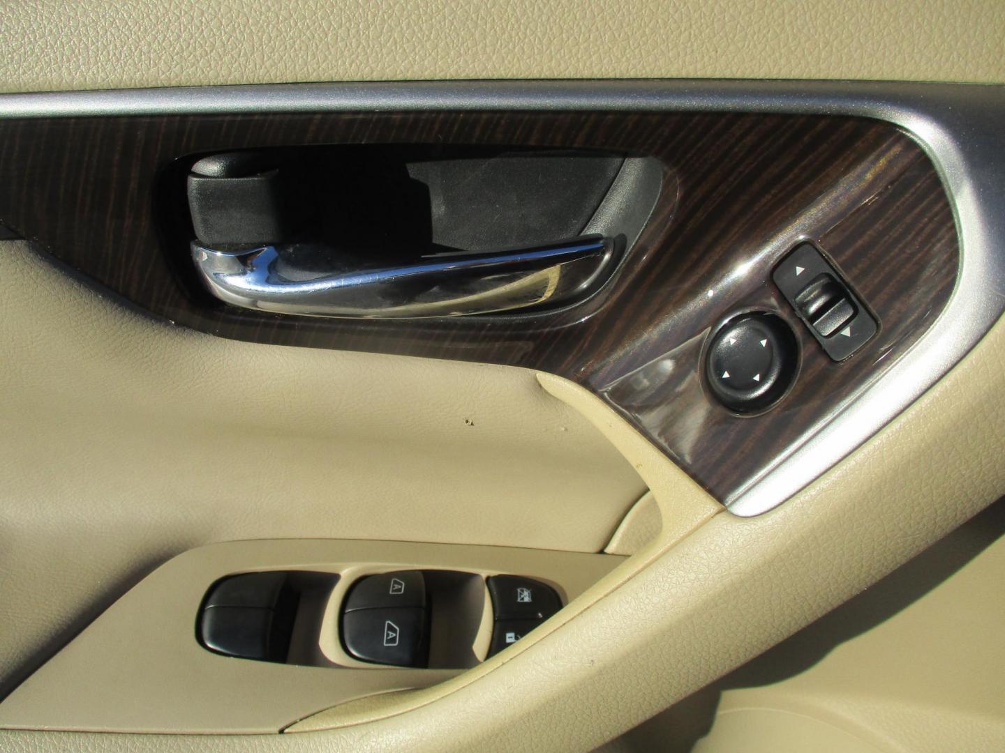 2015 BROWN Nissan Altima 3.5 SV (1N4BL3AP5FC) with an 3.5L V6 DOHC 24V engine, Continuously Variable Transmission transmission, located at 540a Delsea Drive, Sewell, NJ, 08080, (987) 867-5309, 39.752560, -75.111206 - Photo#11