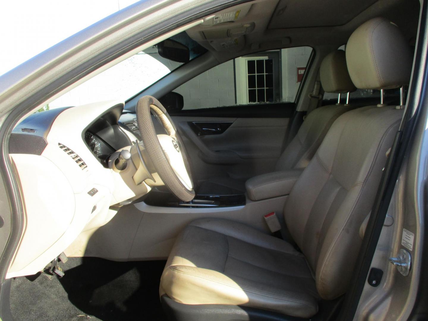 2015 BROWN Nissan Altima 3.5 SV (1N4BL3AP5FC) with an 3.5L V6 DOHC 24V engine, Continuously Variable Transmission transmission, located at 540a Delsea Drive, Sewell, NJ, 08080, (987) 867-5309, 39.752560, -75.111206 - Photo#12
