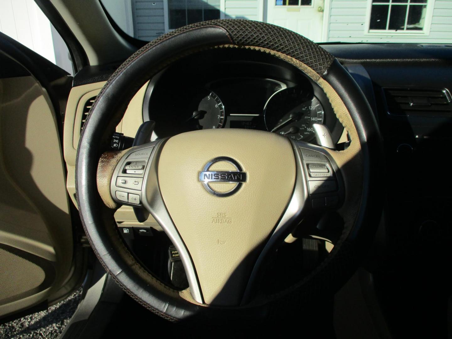 2015 BROWN Nissan Altima 3.5 SV (1N4BL3AP5FC) with an 3.5L V6 DOHC 24V engine, Continuously Variable Transmission transmission, located at 540a Delsea Drive, Sewell, NJ, 08080, (987) 867-5309, 39.752560, -75.111206 - Photo#16