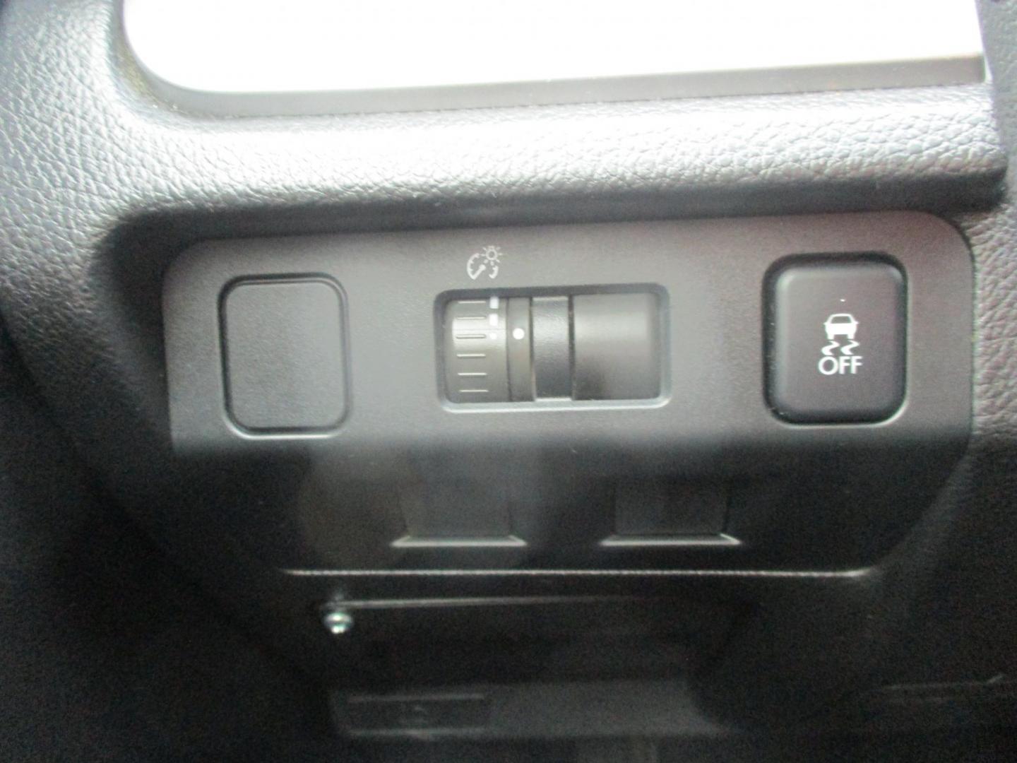 2014 BLACK Subaru Impreza Base 5-Door (JF1GPAA61E8) with an 2.0L H4 DOHC 16V engine, Continuously Variable Transmission transmission, located at 540a Delsea Drive, Sewell, NJ, 08080, (987) 867-5309, 39.752560, -75.111206 - Photo#21