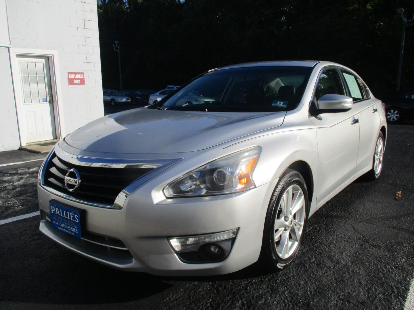 2014 SILVER Nissan Altima 2.5 SL (1N4AL3AP5EC) with an 2.5L L4 DOHC 16V engine, Continuously Variable Transmission transmission, located at 540a Delsea Drive, Sewell, NJ, 08080, (987) 867-5309, 39.752560, -75.111206- Photo#0