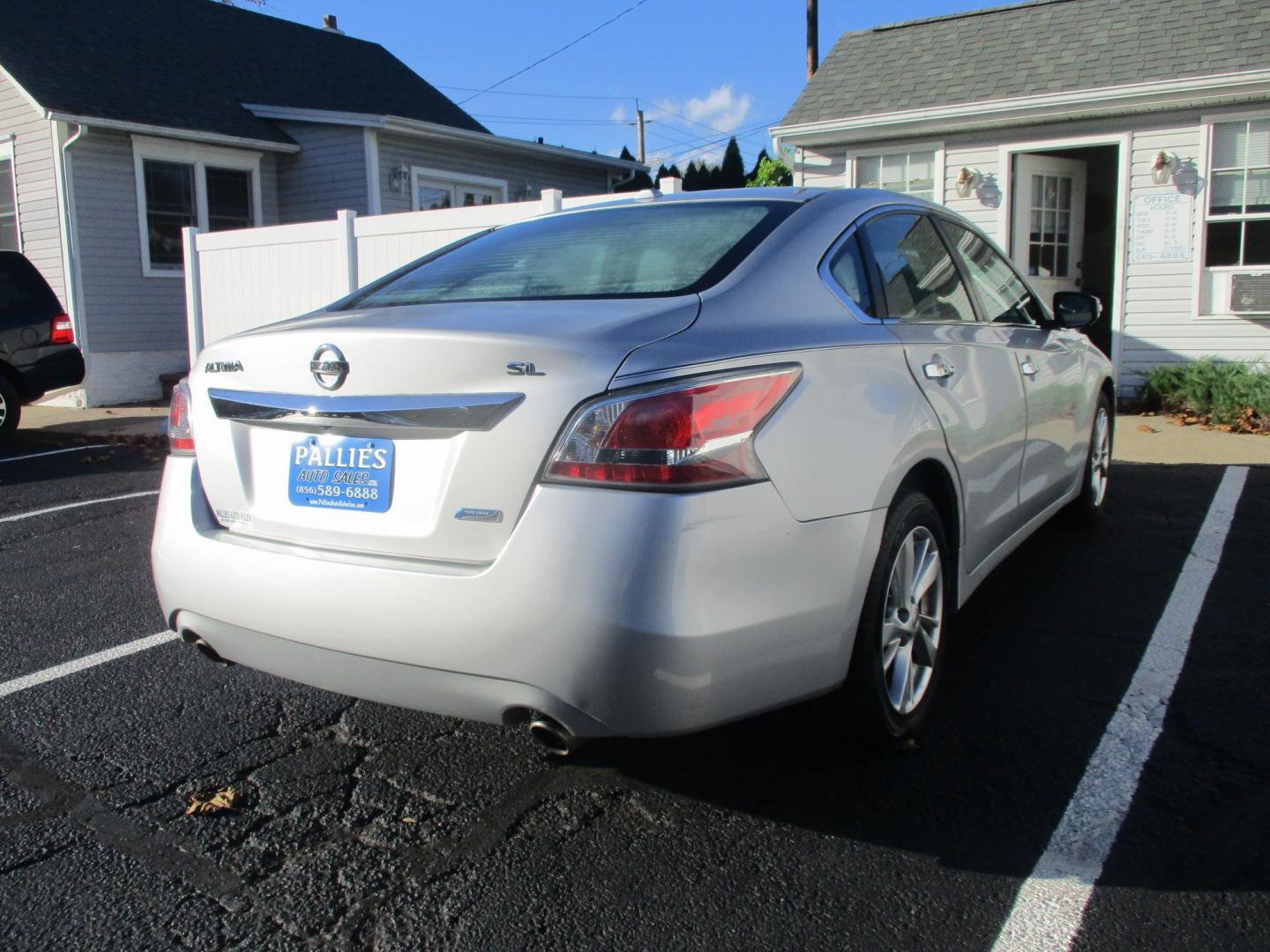 2014 SILVER Nissan Altima 2.5 SL (1N4AL3AP5EC) with an 2.5L L4 DOHC 16V engine, Continuously Variable Transmission transmission, located at 540a Delsea Drive, Sewell, NJ, 08080, (987) 867-5309, 39.752560, -75.111206- Photo#7