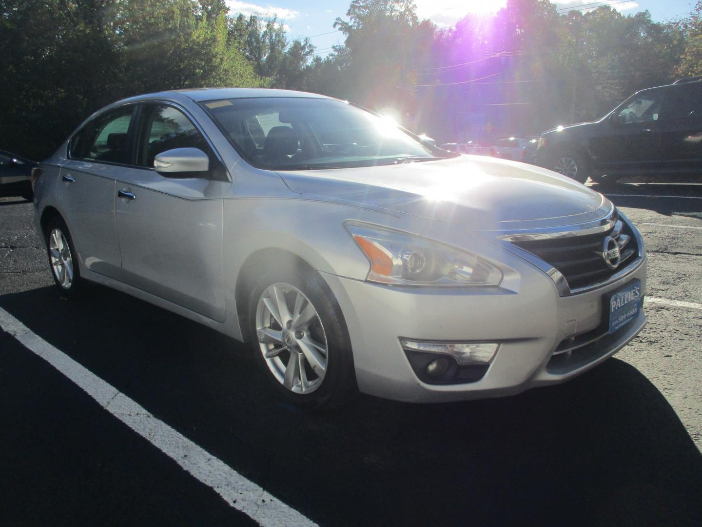 2014 SILVER Nissan Altima 2.5 SL (1N4AL3AP5EC) with an 2.5L L4 DOHC 16V engine, Continuously Variable Transmission transmission, located at 540a Delsea Drive, Sewell, NJ, 08080, (987) 867-5309, 39.752560, -75.111206- Photo#9