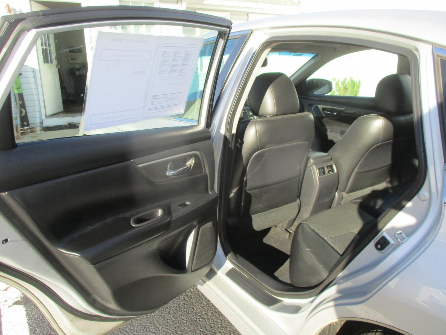 2014 SILVER Nissan Altima 2.5 SL (1N4AL3AP5EC) with an 2.5L L4 DOHC 16V engine, Continuously Variable Transmission transmission, located at 540a Delsea Drive, Sewell, NJ, 08080, (987) 867-5309, 39.752560, -75.111206- Photo#14