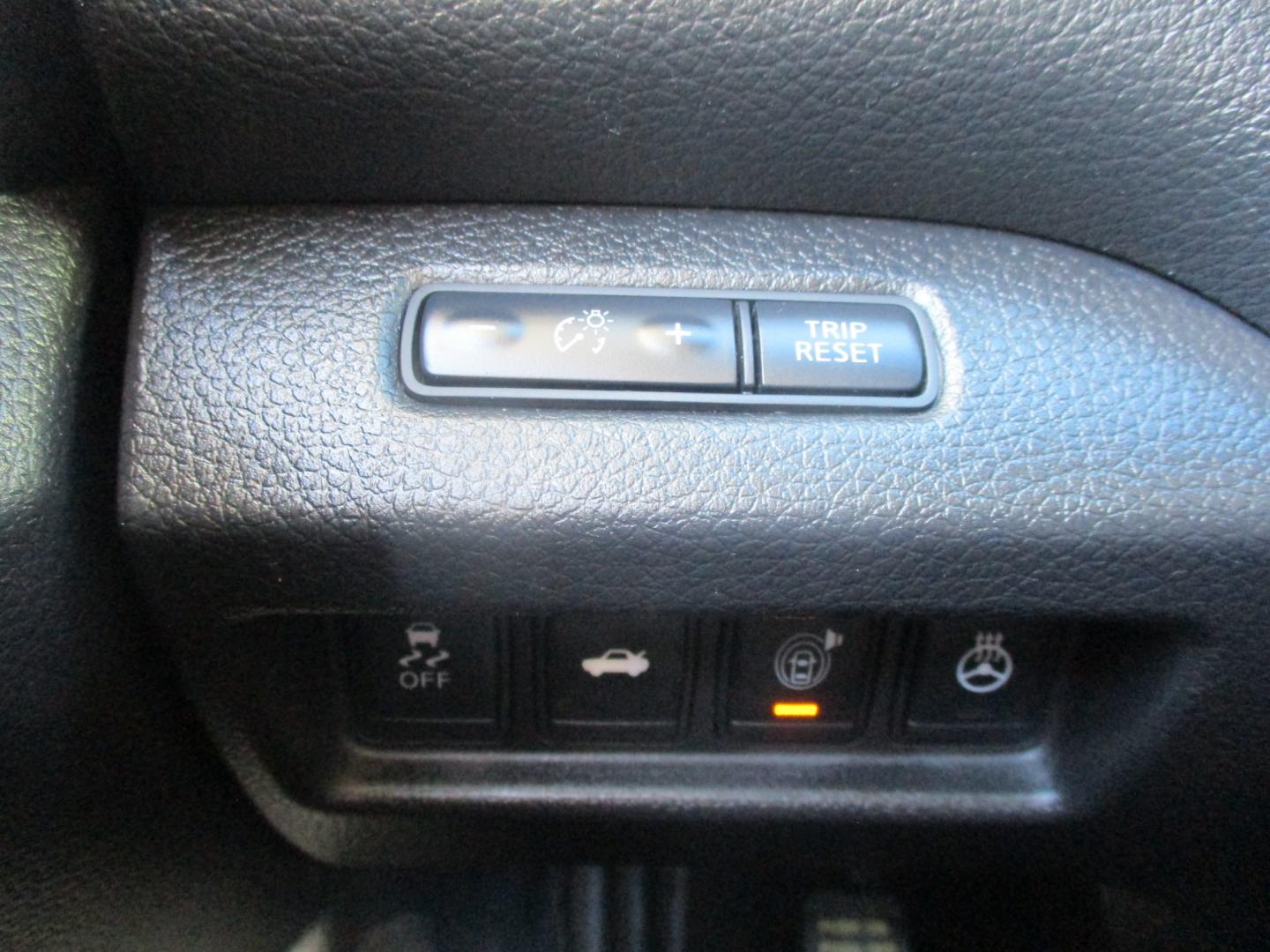 2014 SILVER Nissan Altima 2.5 SL (1N4AL3AP5EC) with an 2.5L L4 DOHC 16V engine, Continuously Variable Transmission transmission, located at 540a Delsea Drive, Sewell, NJ, 08080, (987) 867-5309, 39.752560, -75.111206- Photo#25