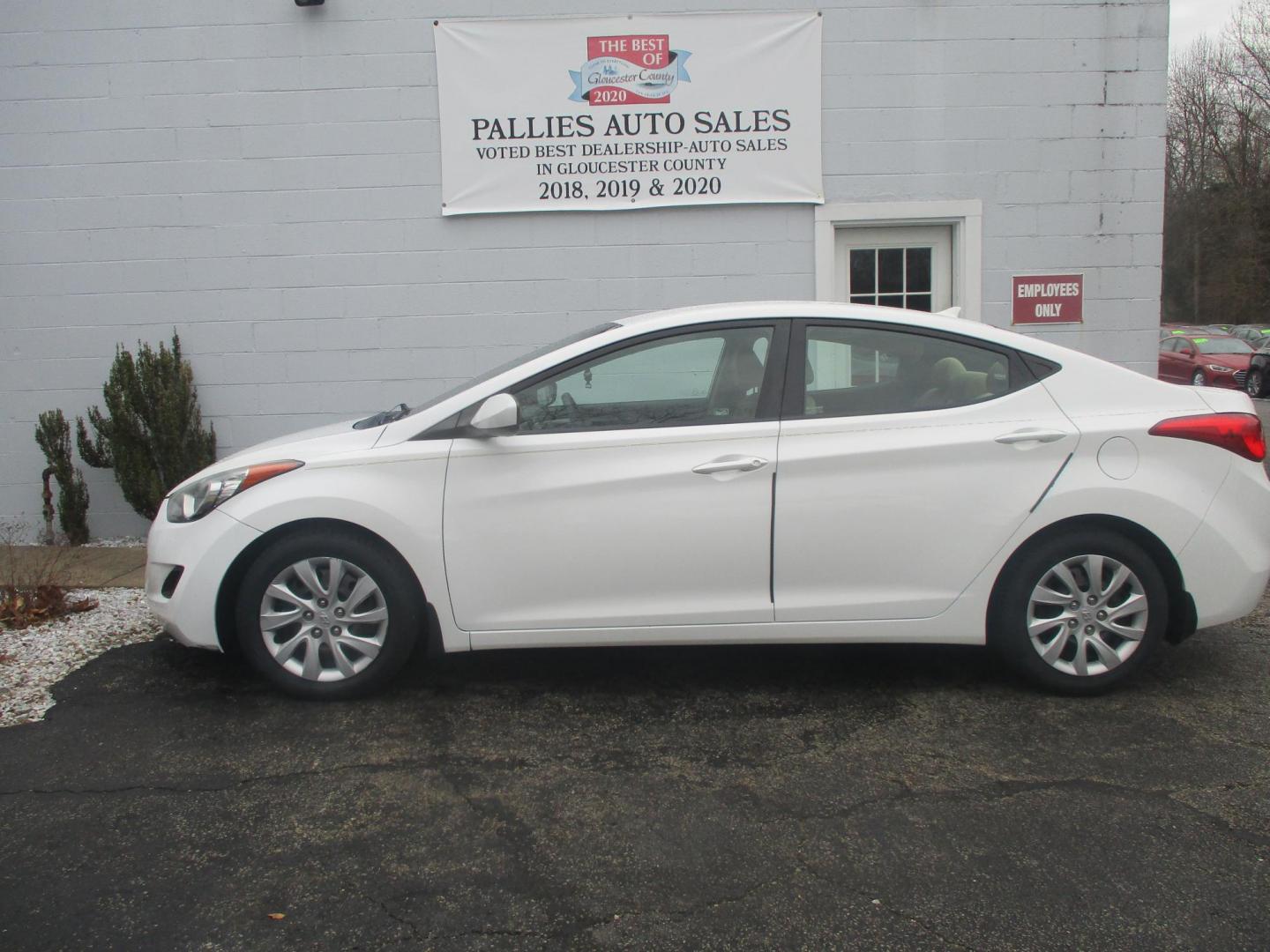 2013 WHITE Hyundai Elantra Limited (5NPDH4AE0DH) with an 1.8L L4 DOHC 16V engine, 6-Speed Automatic transmission, located at 540a Delsea Drive, Sewell, NJ, 08080, (987) 867-5309, 39.752560, -75.111206 - Photo#2