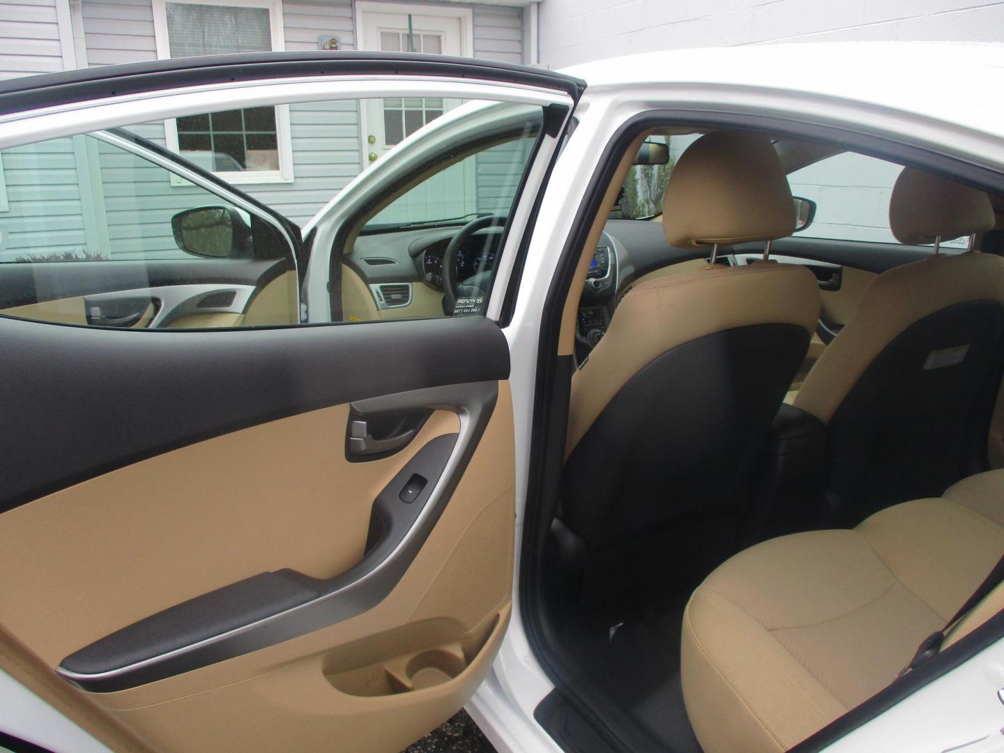 2013 WHITE Hyundai Elantra Limited (5NPDH4AE0DH) with an 1.8L L4 DOHC 16V engine, 6-Speed Automatic transmission, located at 540a Delsea Drive, Sewell, NJ, 08080, (987) 867-5309, 39.752560, -75.111206 - Photo#12