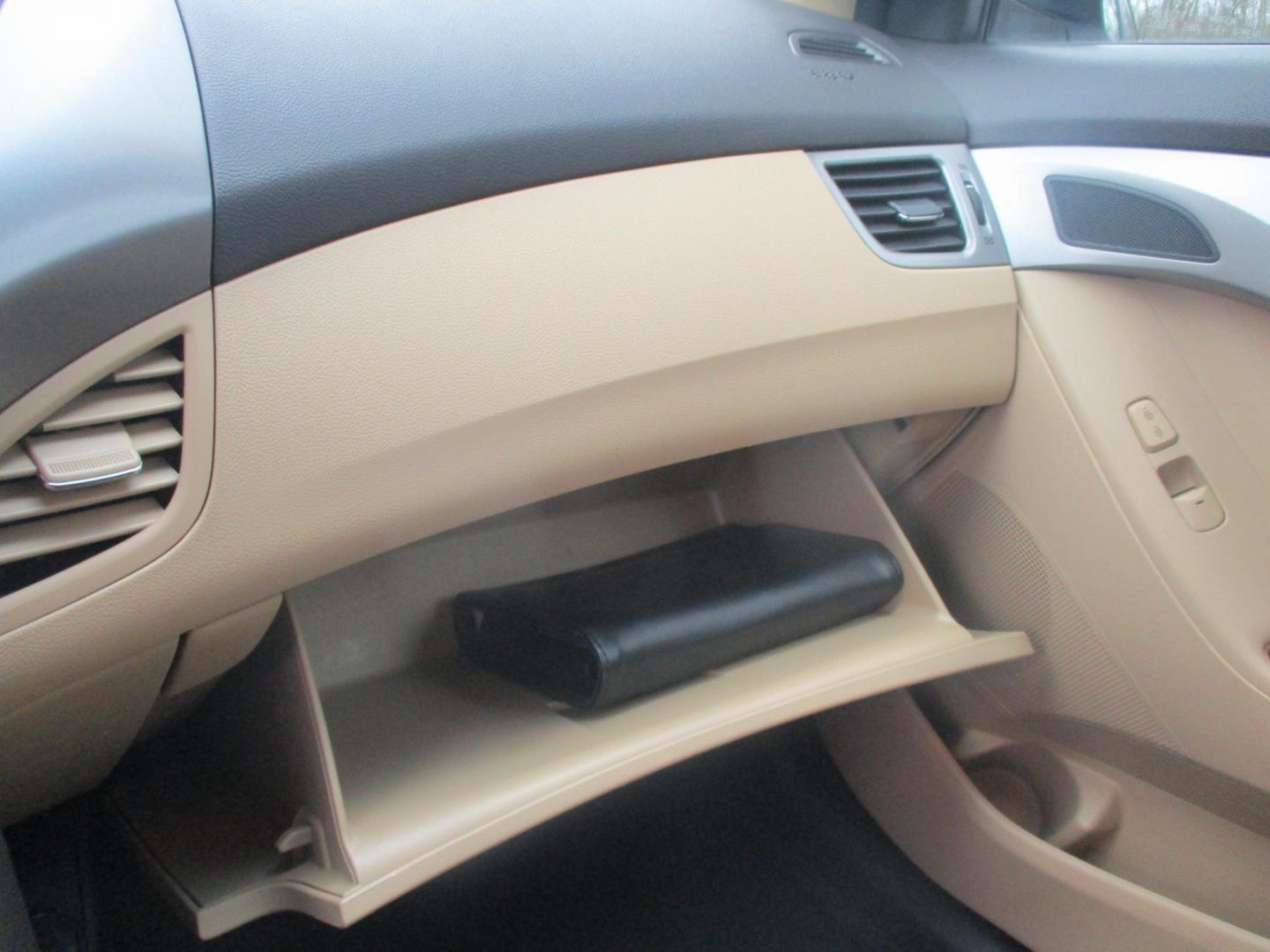 2013 WHITE Hyundai Elantra Limited (5NPDH4AE0DH) with an 1.8L L4 DOHC 16V engine, 6-Speed Automatic transmission, located at 540a Delsea Drive, Sewell, NJ, 08080, (987) 867-5309, 39.752560, -75.111206 - Photo#20