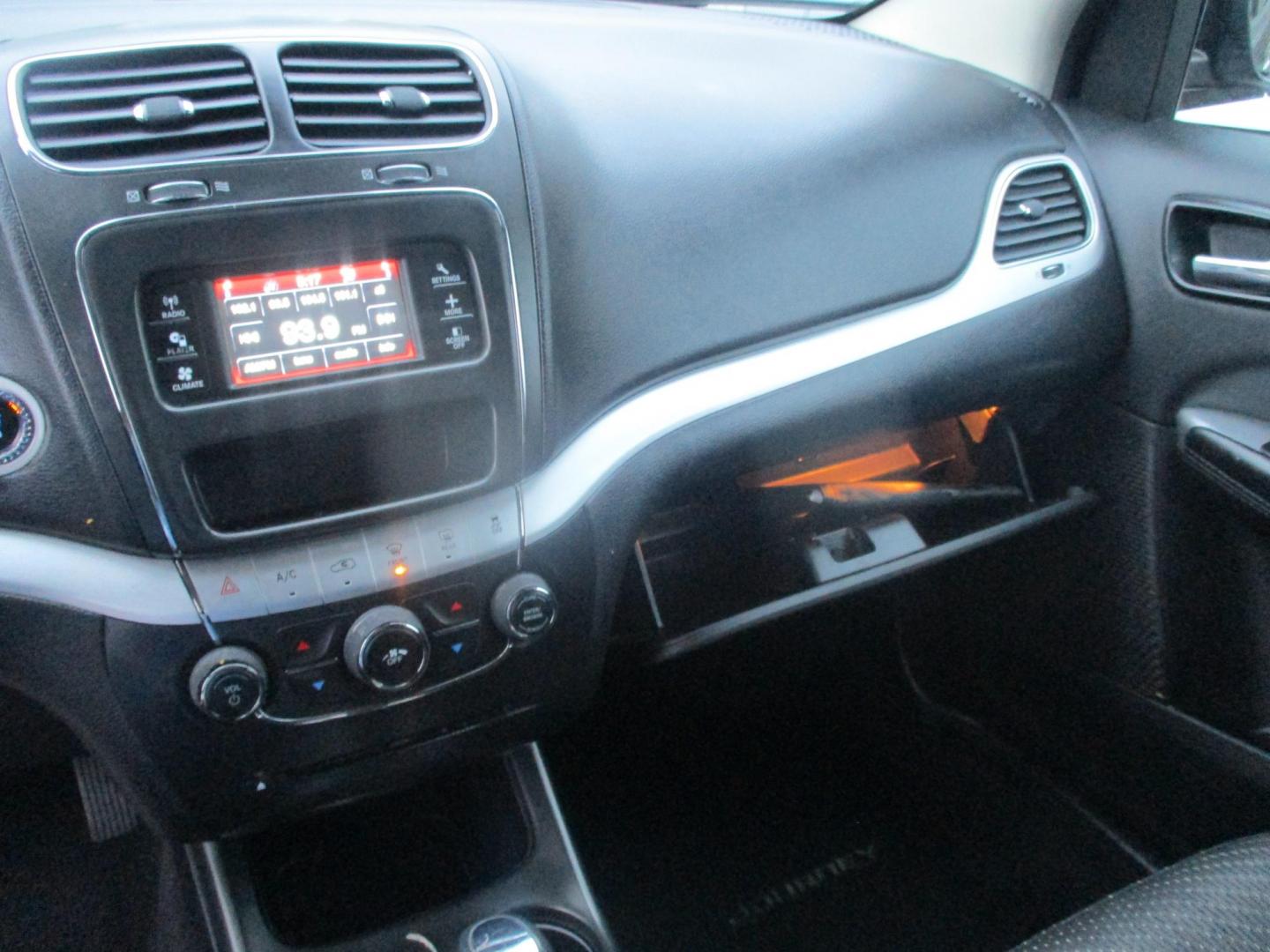 2014 BLUE Dodge Journey SE (3C4PDCAB9ET) with an 2.4L L4 DOHC 16V engine, 4-Speed Automatic transmission, located at 540a Delsea Drive, Sewell, NJ, 08080, (987) 867-5309, 39.752560, -75.111206 - Photo#15