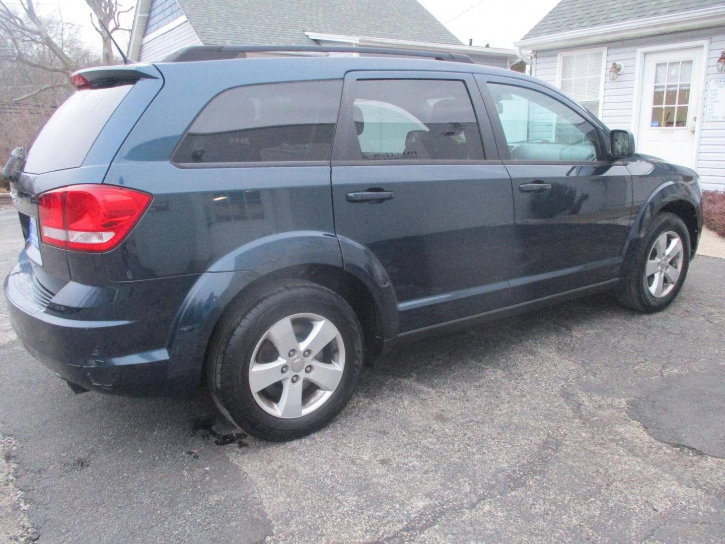 2014 BLUE Dodge Journey SE (3C4PDCAB9ET) with an 2.4L L4 DOHC 16V engine, 4-Speed Automatic transmission, located at 540a Delsea Drive, Sewell, NJ, 08080, (987) 867-5309, 39.752560, -75.111206 - Photo#6