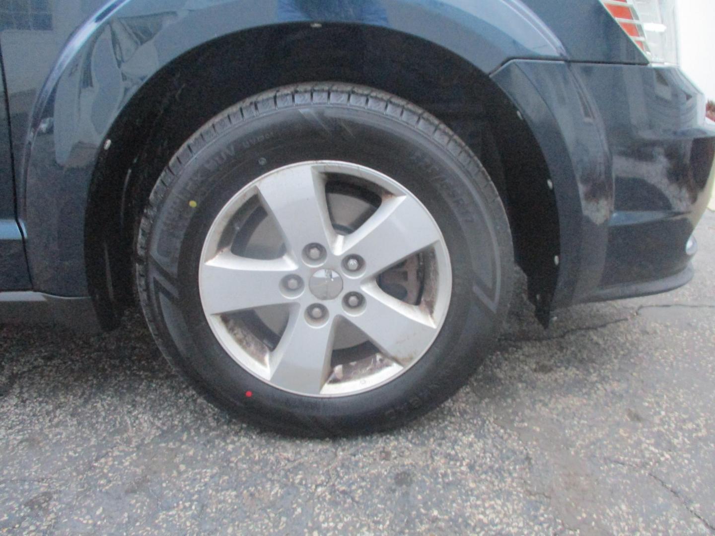 2014 BLUE Dodge Journey SE (3C4PDCAB9ET) with an 2.4L L4 DOHC 16V engine, 4-Speed Automatic transmission, located at 540a Delsea Drive, Sewell, NJ, 08080, (987) 867-5309, 39.752560, -75.111206 - Photo#7