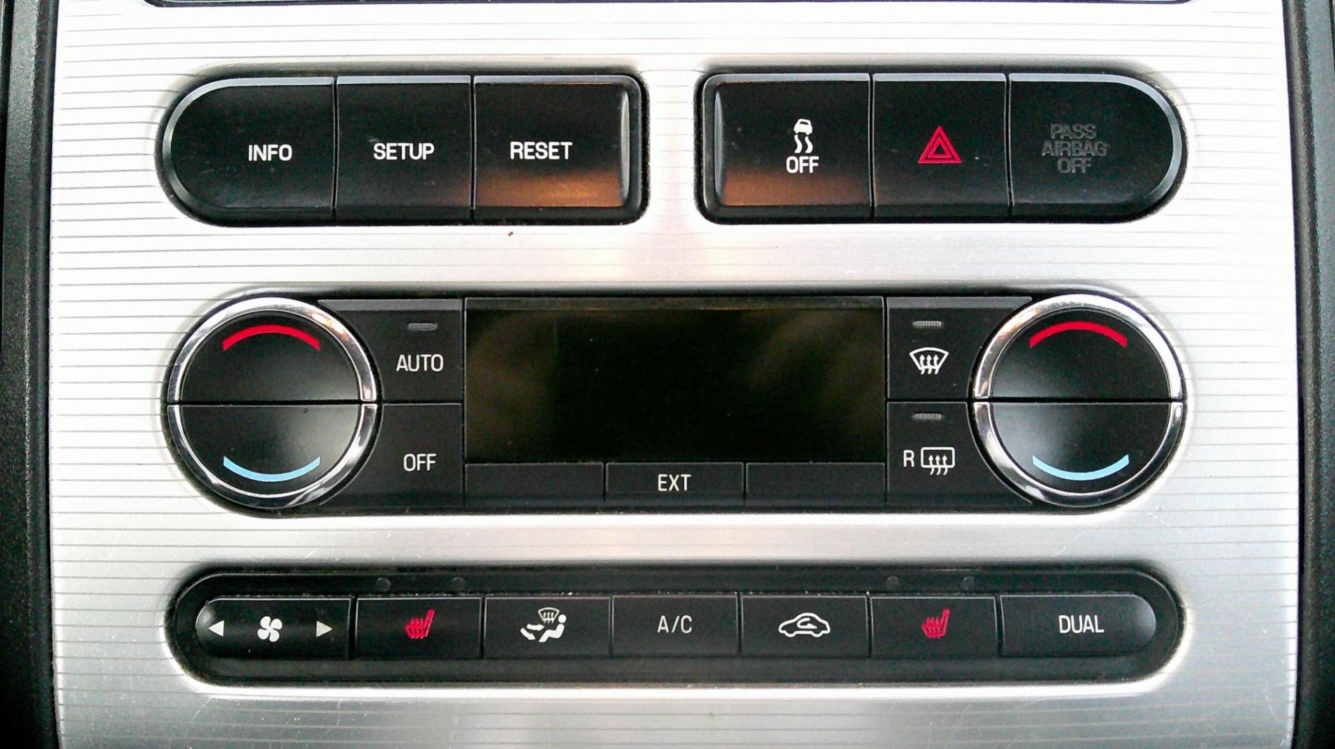 2010 SILVER Ford Edge SEL AWD (2FMDK4JC6AB) with an 3.5L V6 DOHC 24V engine, 6-Speed Automatic transmission, located at 540a Delsea Drive, Sewell, NJ, 08080, (987) 867-5309, 39.752560, -75.111206 - Photo#20