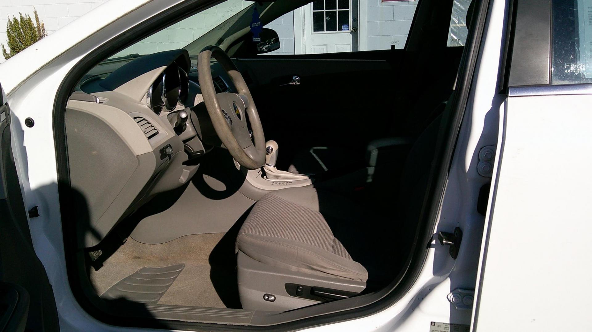 2010 WHITE Chevrolet Malibu Fleet Vehicle (1G1ZA5E03AF) with an 2.4L L4 DOHC 16V engine, 4-Speed Automatic Overdrive transmission, located at 540a Delsea Drive, Sewell, NJ, 08080, (987) 867-5309, 39.752560, -75.111206 - Photo#10