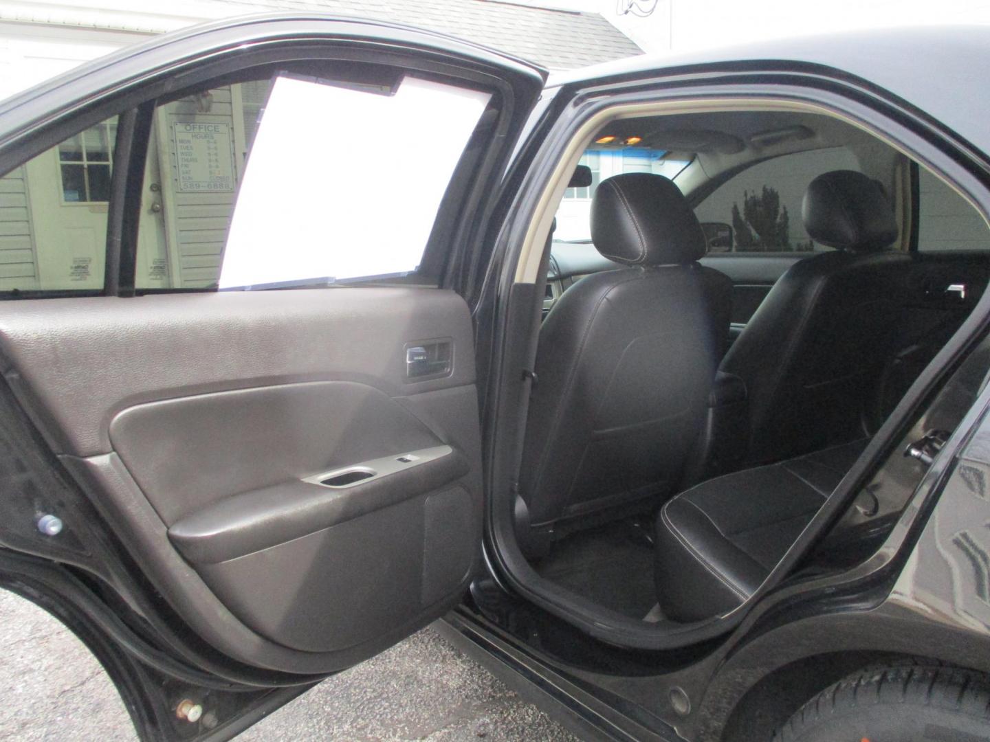 2011 BLACK Ford Fusion I4 SEL (3FAHP0JA3BR) with an 2.5L L4 DOHC 16V engine, located at 540a Delsea Drive, Sewell, NJ, 08080, (987) 867-5309, 39.752560, -75.111206 - Photo#13