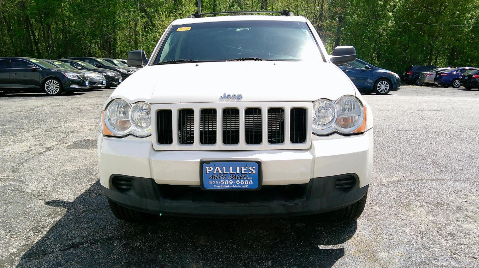 2009 WHITE Jeep Grand Cherokee Laredo 4WD (1J8GR48K89C) with an 3.7L V6 SOHC 12V engine, 5-Speed Automatic transmission, located at 540a Delsea Drive, Sewell, NJ, 08080, (987) 867-5309, 39.752560, -75.111206 - Photo#9