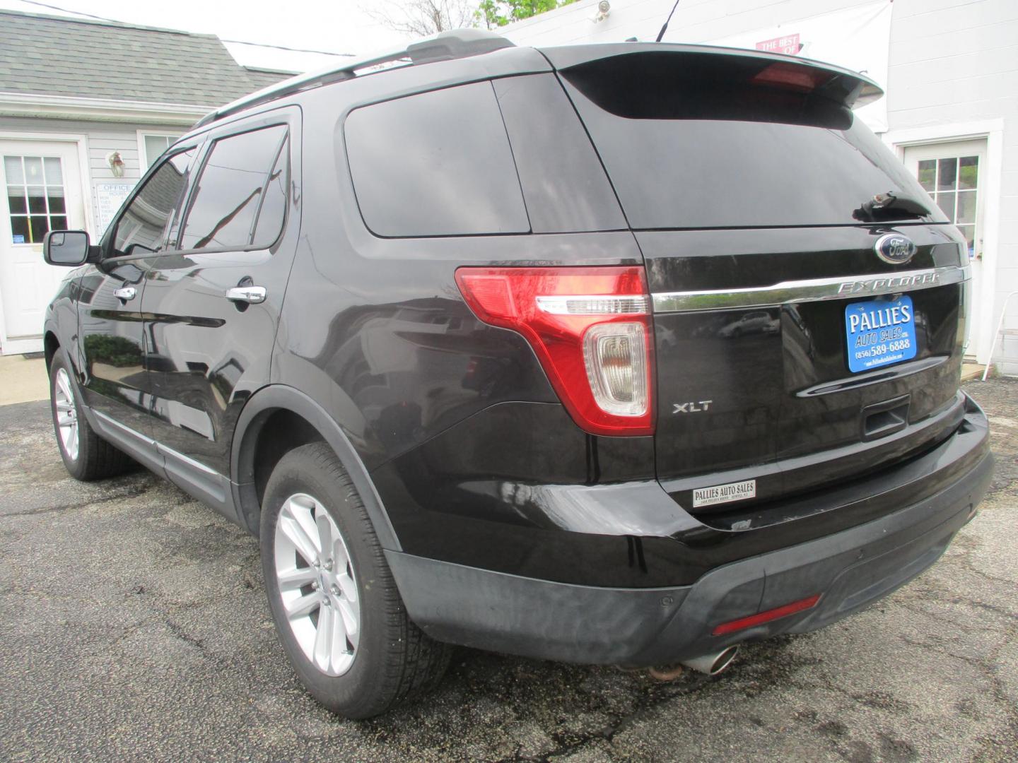 2013 BLACK Ford Explorer XLT 4WD (1FM5K8D81DG) with an 3.5L V6 DOHC 24V engine, 6-Speed Automatic transmission, located at 540a Delsea Drive, Sewell, NJ, 08080, (987) 867-5309, 39.752560, -75.111206 - Photo#2