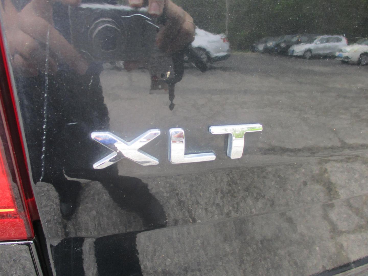 2013 BLACK Ford Explorer XLT 4WD (1FM5K8D81DG) with an 3.5L V6 DOHC 24V engine, 6-Speed Automatic transmission, located at 540a Delsea Drive, Sewell, NJ, 08080, (987) 867-5309, 39.752560, -75.111206 - Photo#4