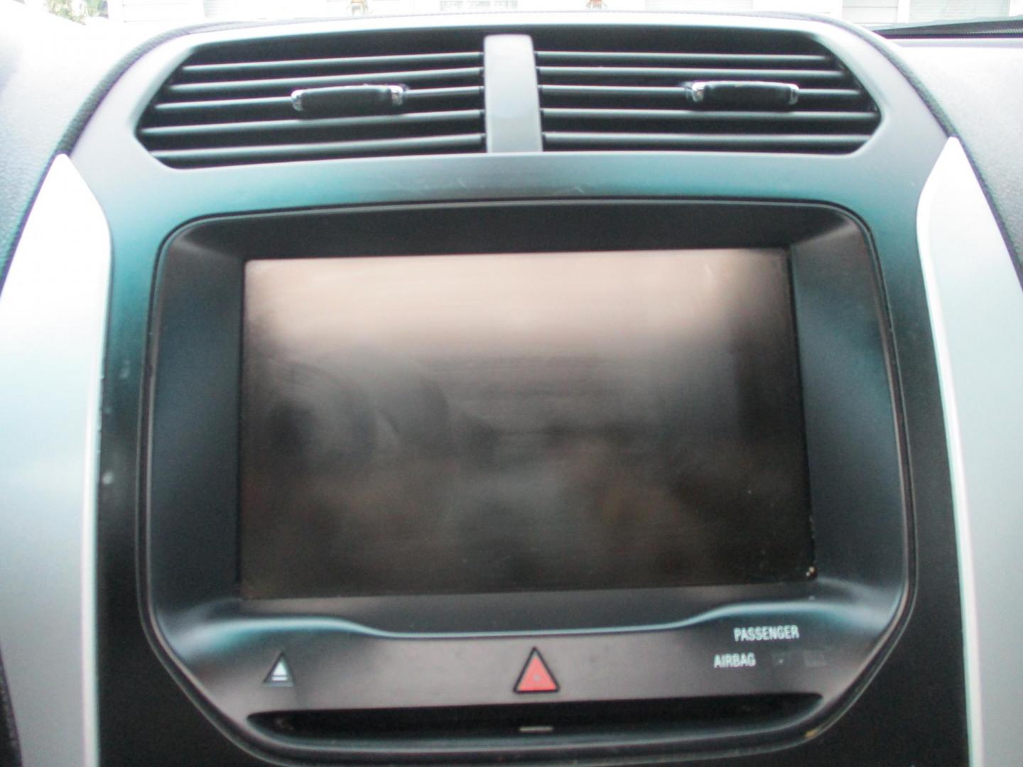 2013 BLACK Ford Explorer XLT 4WD (1FM5K8D81DG) with an 3.5L V6 DOHC 24V engine, 6-Speed Automatic transmission, located at 540a Delsea Drive, Sewell, NJ, 08080, (987) 867-5309, 39.752560, -75.111206 - Photo#21