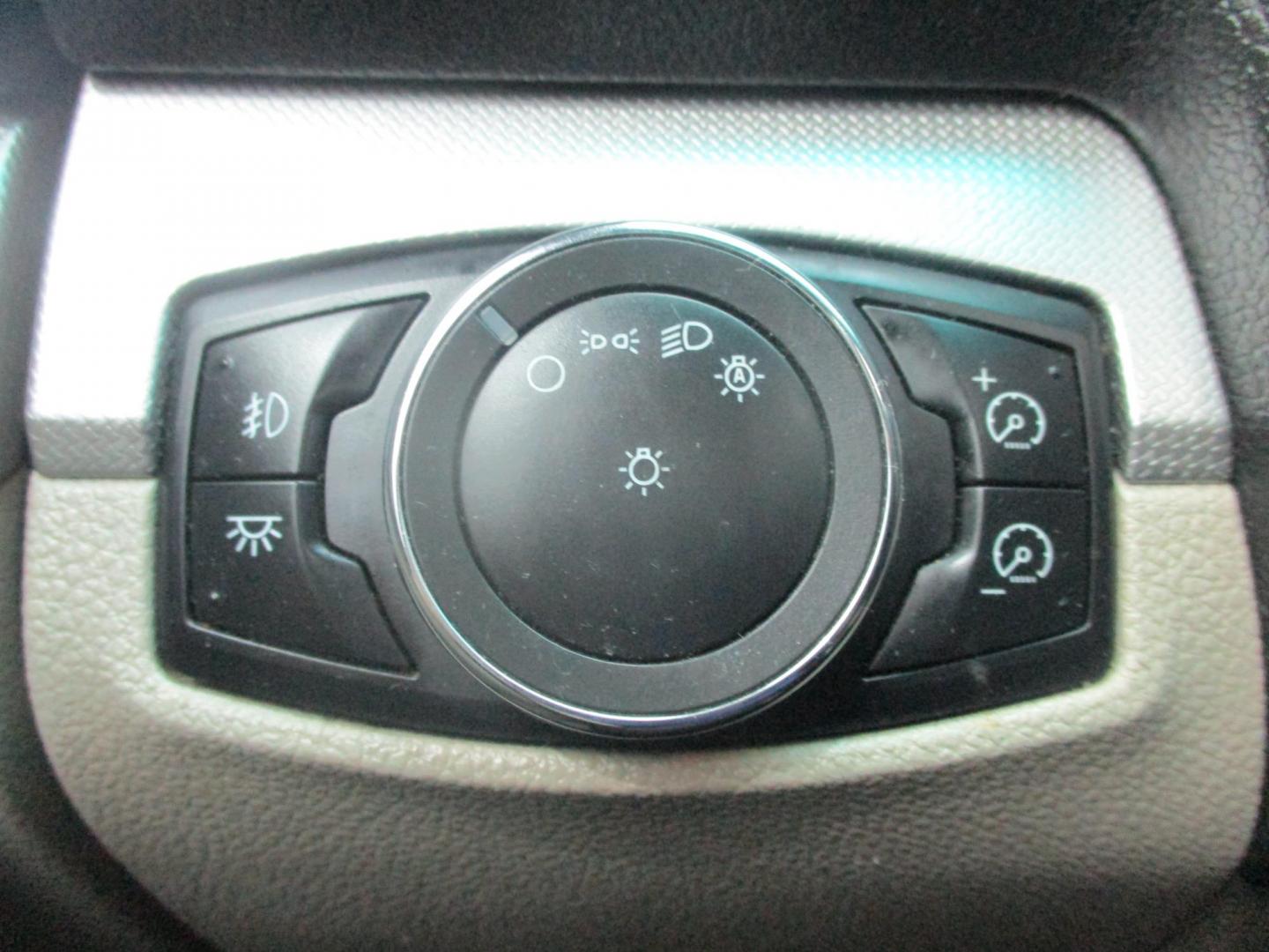 2013 BLACK Ford Explorer XLT 4WD (1FM5K8D81DG) with an 3.5L V6 DOHC 24V engine, 6-Speed Automatic transmission, located at 540a Delsea Drive, Sewell, NJ, 08080, (987) 867-5309, 39.752560, -75.111206 - Photo#23