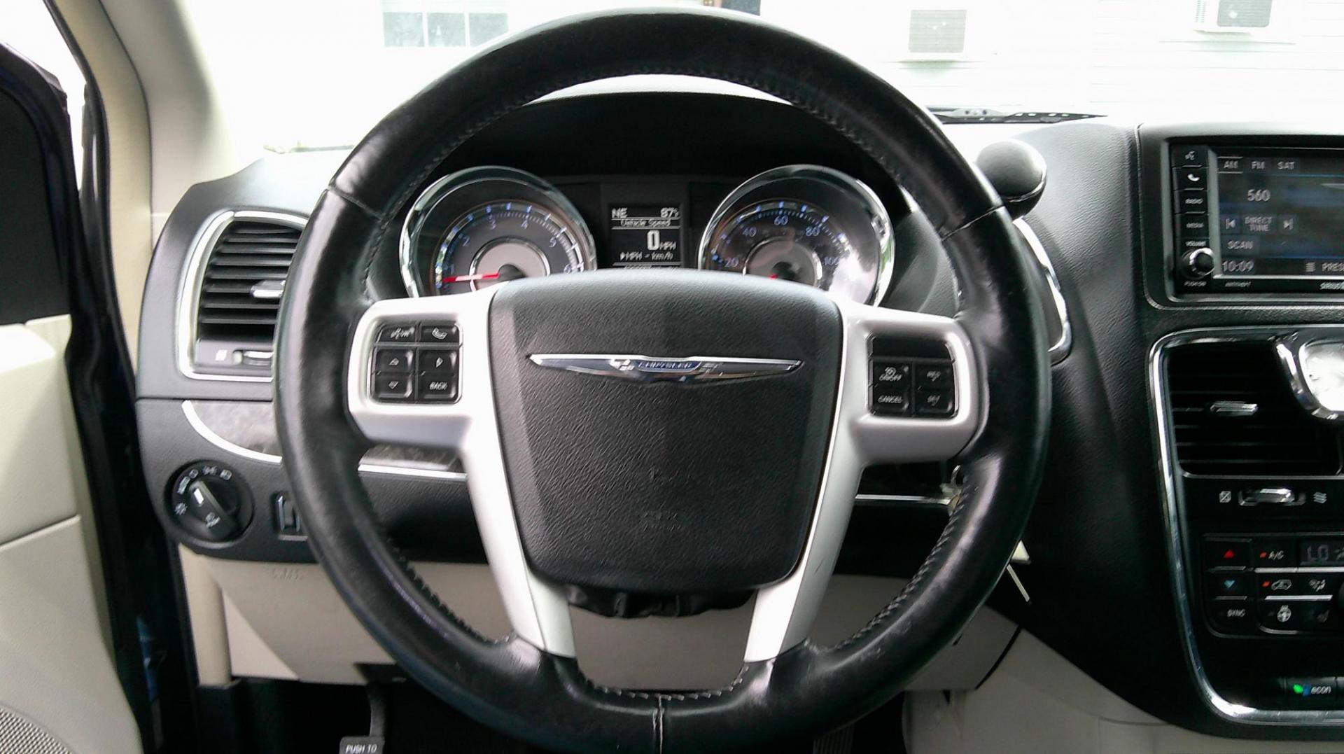 2015 BLUE Chrysler Town & Country Touring-L (2C4RC1CG5FR) with an 3.6L V6 DOHC 24V engine, 6-Speed Automatic transmission, located at 540a Delsea Drive, Sewell, NJ, 08080, (987) 867-5309, 39.752560, -75.111206 - Photo#14