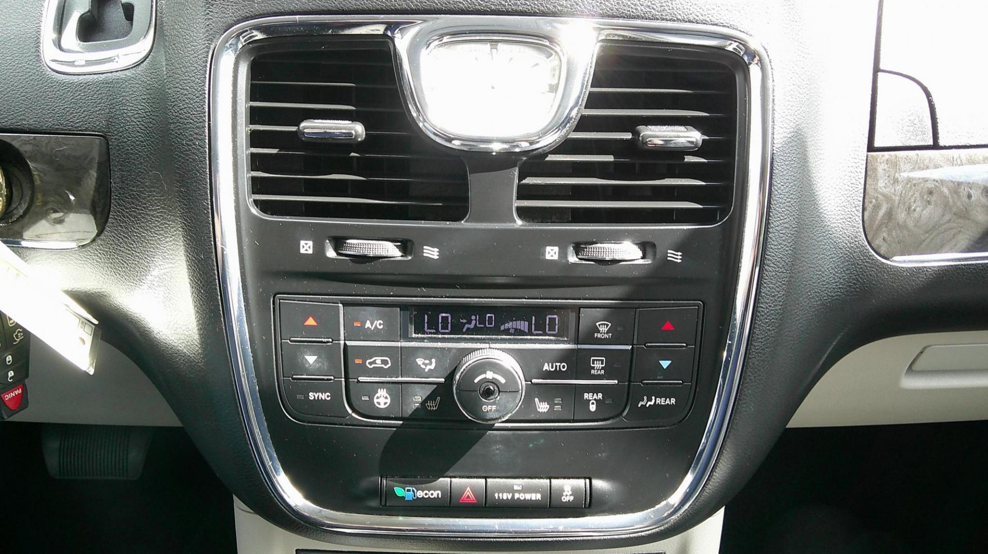 2015 BLUE Chrysler Town & Country Touring-L (2C4RC1CG5FR) with an 3.6L V6 DOHC 24V engine, 6-Speed Automatic transmission, located at 540a Delsea Drive, Sewell, NJ, 08080, (987) 867-5309, 39.752560, -75.111206 - Photo#19