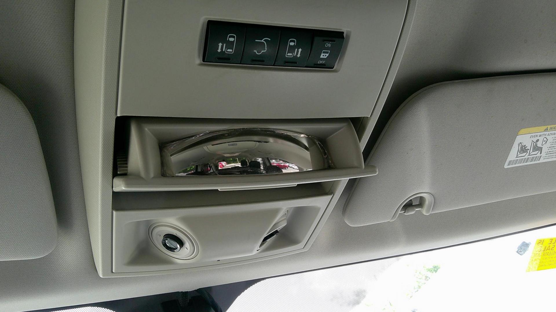 2015 BLUE Chrysler Town & Country Touring-L (2C4RC1CG5FR) with an 3.6L V6 DOHC 24V engine, 6-Speed Automatic transmission, located at 540a Delsea Drive, Sewell, NJ, 08080, (987) 867-5309, 39.752560, -75.111206 - Photo#24