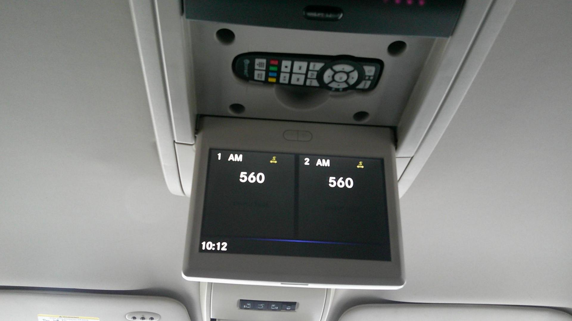 2015 BLUE Chrysler Town & Country Touring-L (2C4RC1CG5FR) with an 3.6L V6 DOHC 24V engine, 6-Speed Automatic transmission, located at 540a Delsea Drive, Sewell, NJ, 08080, (987) 867-5309, 39.752560, -75.111206 - Photo#25