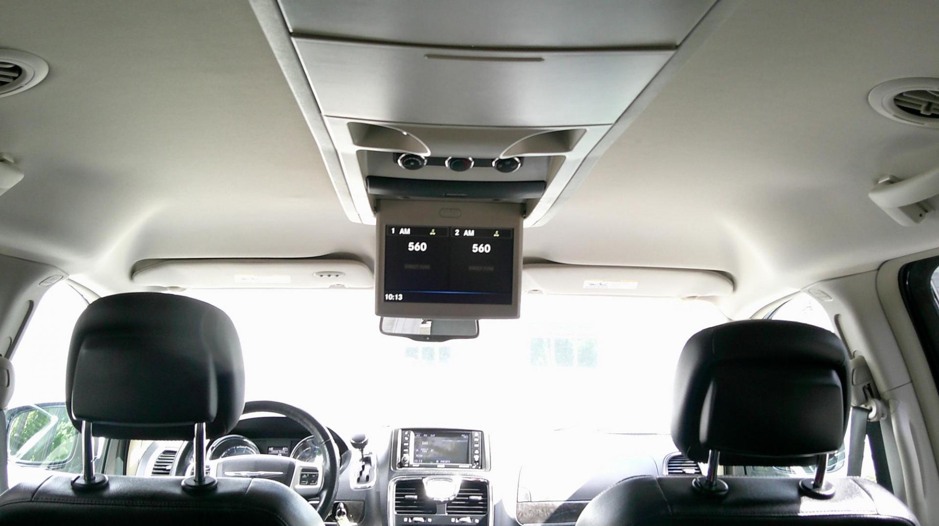 2015 BLUE Chrysler Town & Country Touring-L (2C4RC1CG5FR) with an 3.6L V6 DOHC 24V engine, 6-Speed Automatic transmission, located at 540a Delsea Drive, Sewell, NJ, 08080, (987) 867-5309, 39.752560, -75.111206 - Photo#28