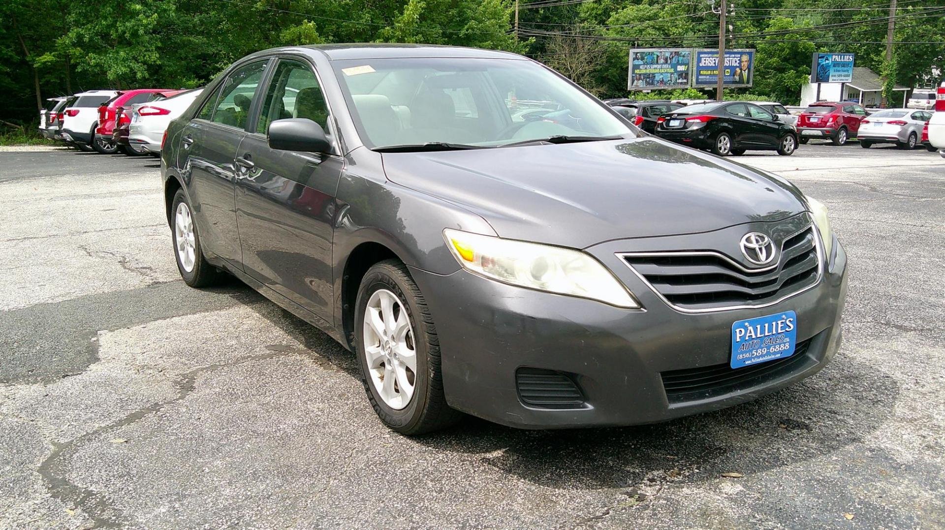2011 GRAY Toyota Camry SE 6-Spd MT (4T1BF3EK2BU) with an 2.5L L4 DOHC 16V engine, 6-Speed Manual transmission, located at 540a Delsea Drive, Sewell, NJ, 08080, (987) 867-5309, 39.752560, -75.111206 - Photo#9