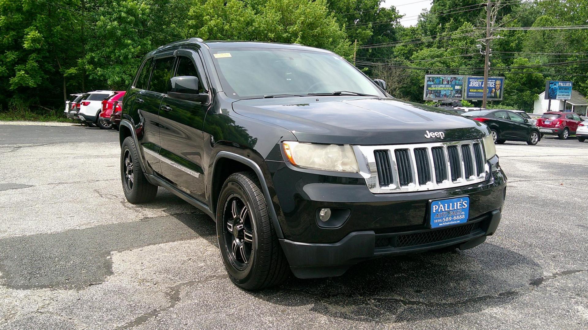 2013 GREEN Jeep Grand Cherokee Laredo 4WD (1C4RJFAG8DC) with an 3.6L V6 DOHC 24V engine, 5-Speed Automatic transmission, located at 540a Delsea Drive, Sewell, NJ, 08080, (987) 867-5309, 39.752560, -75.111206 - Photo#11