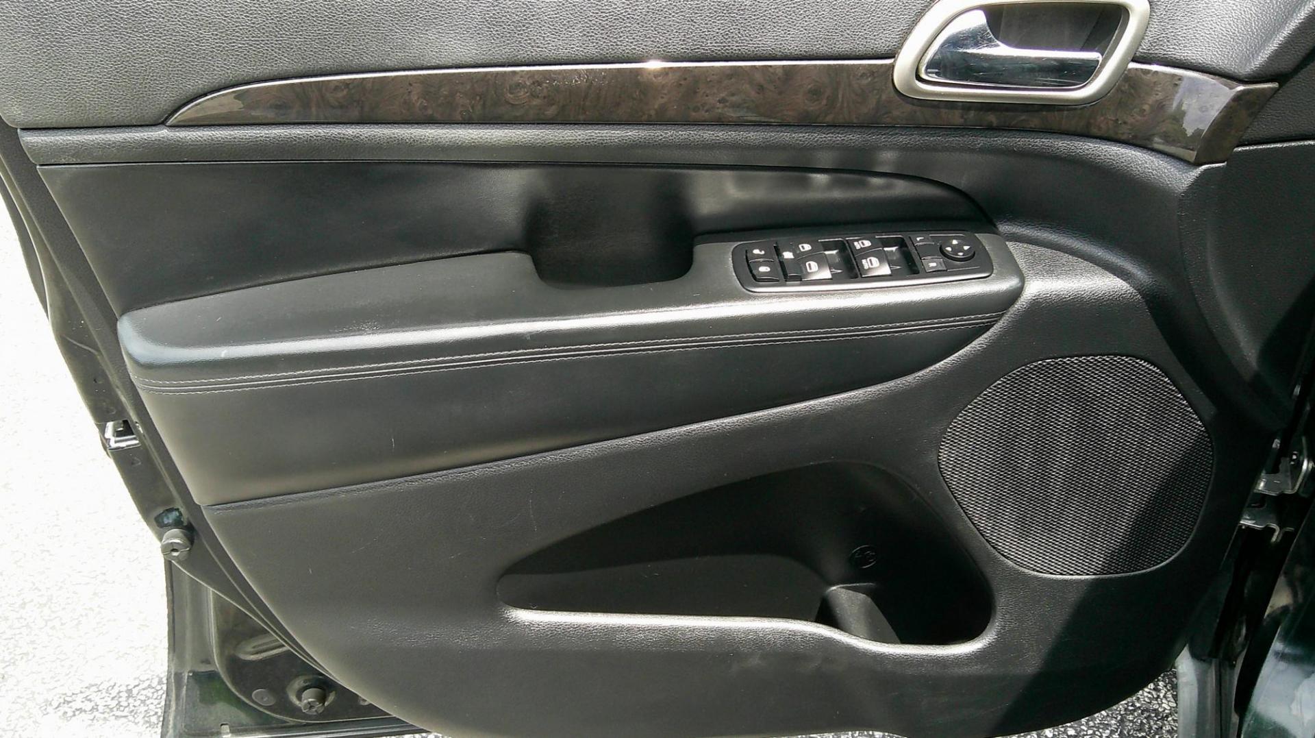 2013 GREEN Jeep Grand Cherokee Laredo 4WD (1C4RJFAG8DC) with an 3.6L V6 DOHC 24V engine, 5-Speed Automatic transmission, located at 540a Delsea Drive, Sewell, NJ, 08080, (987) 867-5309, 39.752560, -75.111206 - Photo#14