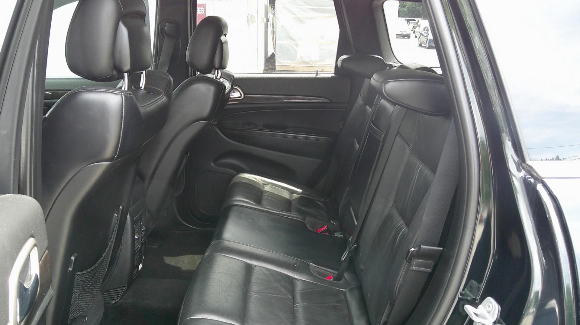 2013 GREEN Jeep Grand Cherokee Laredo 4WD (1C4RJFAG8DC) with an 3.6L V6 DOHC 24V engine, 5-Speed Automatic transmission, located at 540a Delsea Drive, Sewell, NJ, 08080, (987) 867-5309, 39.752560, -75.111206 - Photo#16