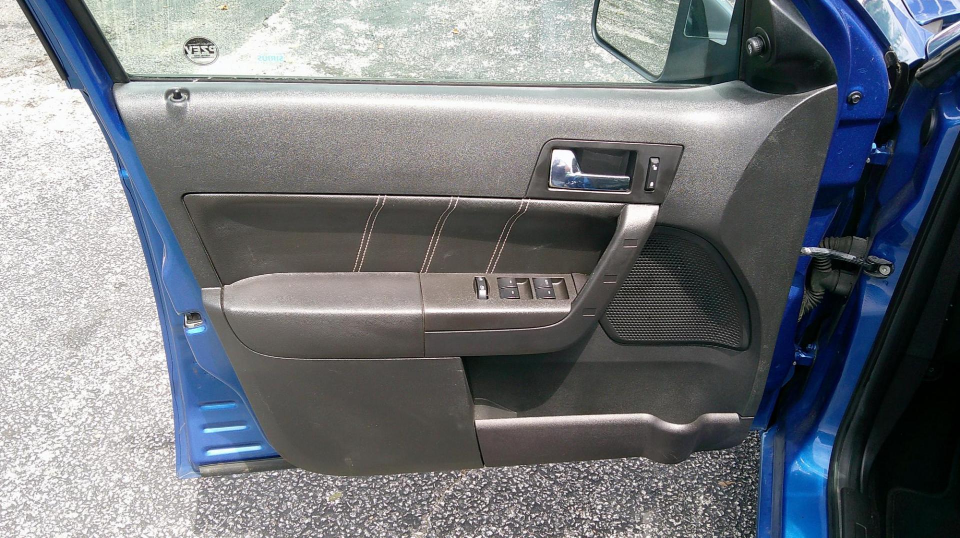 2011 BLUE Ford Focus SEL Sedan (1FAHP3HN7BW) with an 2.0L L4 DOHC 16V engine, located at 540a Delsea Drive, Sewell, NJ, 08080, (987) 867-5309, 39.752560, -75.111206 - Photo#13