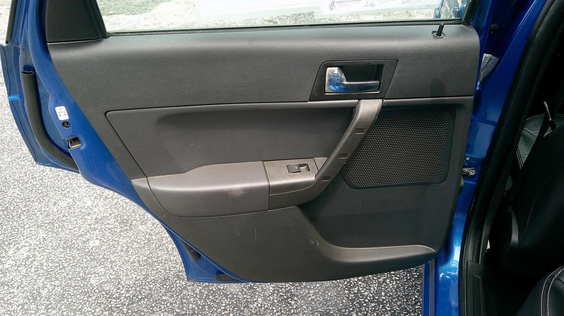 2011 BLUE Ford Focus SEL Sedan (1FAHP3HN7BW) with an 2.0L L4 DOHC 16V engine, located at 540a Delsea Drive, Sewell, NJ, 08080, (987) 867-5309, 39.752560, -75.111206 - Photo#15